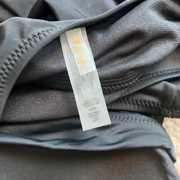 Raisins Curve One Piece Swimsuit Sz 24W - Picture 4 of 4